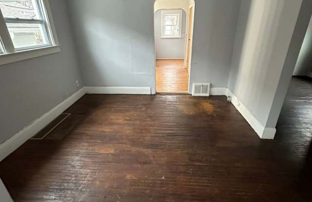 2 Bed Room 1 Bath - 1755 Marne Avenue, Toledo, OH 43613
