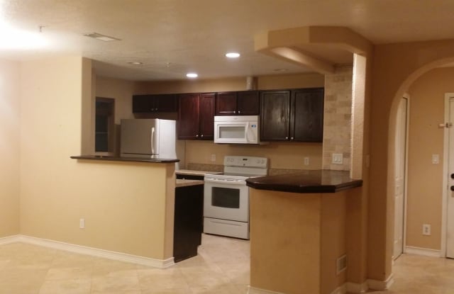 200 Afton Square #102 (11) - 200 Afton Square #102, Altamonte Springs, FL 32714
