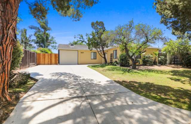 Beautifully Rehabbed Costa Mesa SFH with Large Yard photos photos