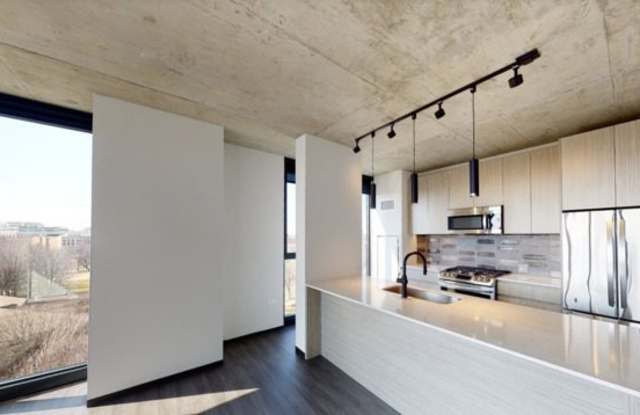 1415 W Randolph Gallery 1