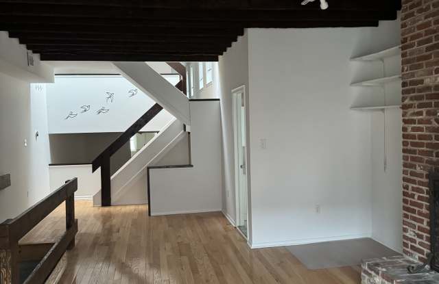 2102 Mt Vernon St - 2102 Mount Vernon Street, Philadelphia, PA 19130