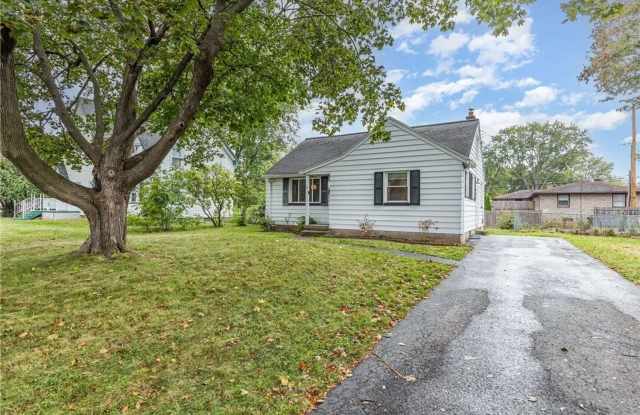 3-Bedroom Home with Large Backyard For Rent! - 11 Hedge Street, Gates, NY 14606