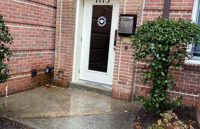 1115 N PITT STREET - 1115 North Pitt Street, Alexandria, VA 22314