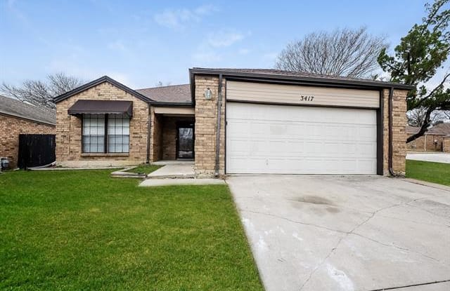 3417 Country Club Circle - 3417 Country Club Circle, Grand Prairie, TX 75052