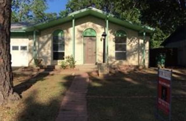 2011 McCormick Street - 2011 Mccormick Street, Denton, TX 76205