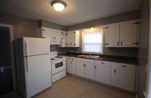 UPDATED 3-BEDROOM HOME WITH FENCED YARD — GREAT BRAINERD LOCATION! Gallery 3