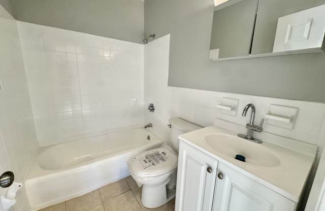 837 River St photos photos