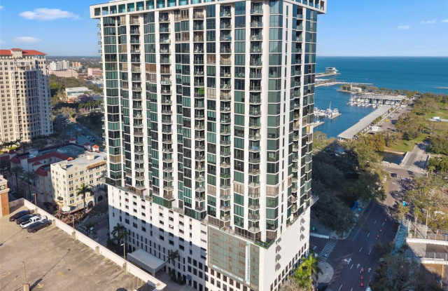 1 BEACH Drive SE Gallery 1