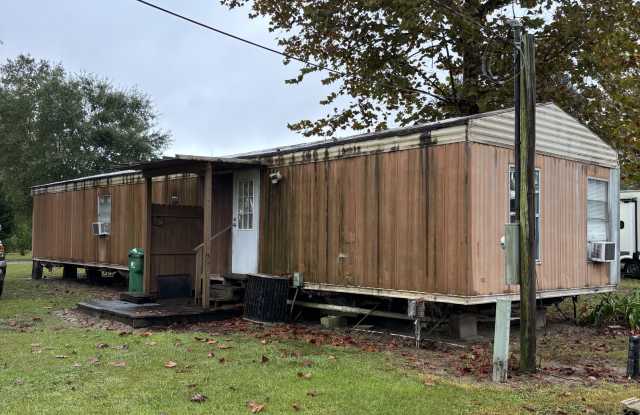1883 Crystal Lane-W-2 Gallery 1