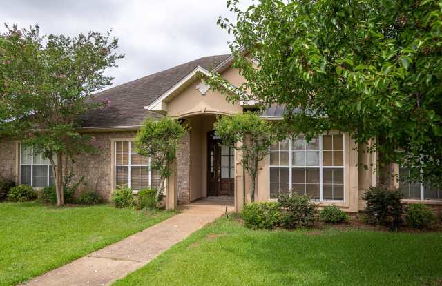 ***Large 4/2.5 in Westpoint*** Gallery 3