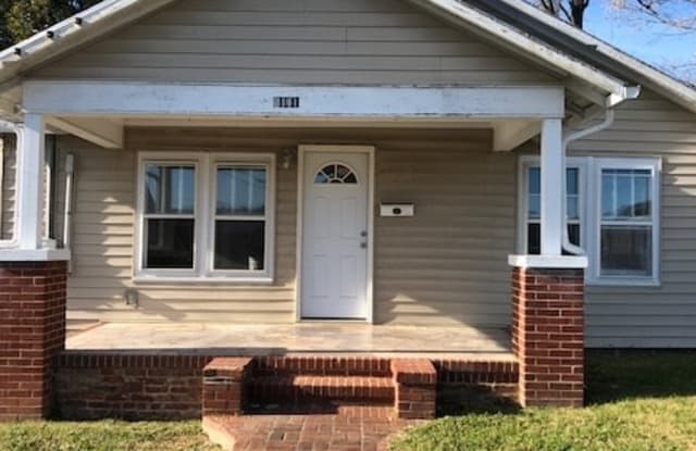 2111 East Myrtle Avenue - 2111 East Myrtle Avenue, Johnson City, TN 37601