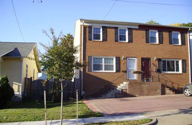 402 CLIFFORD AVENUE - 402 Clifford Avenue, Alexandria, VA 22305
