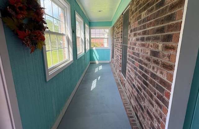 Spacious 3-Bedroom, 2-Bath Home! Gallery 3