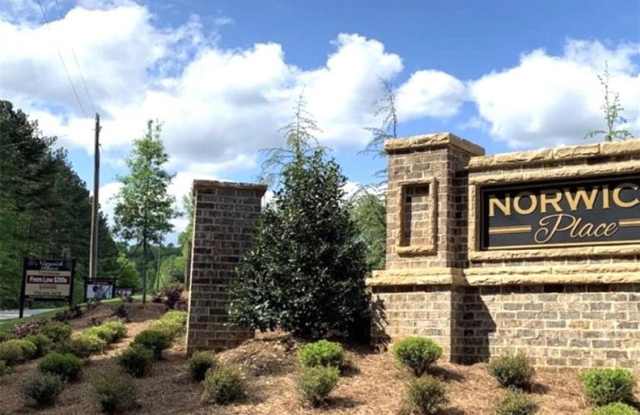 2590 Norwich Trace Gallery 2