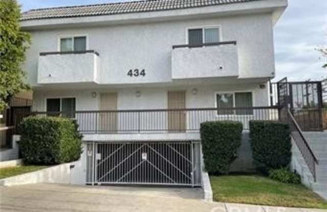 434 E Tujunga Avenue - 434 East Tujunga Avenue, Burbank, CA 91501