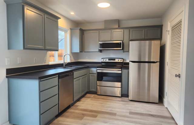 3 Bedroom Campus Duplex! photos photos 3 Bedroom Campus Duplex! photos photos