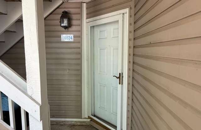 16024 BEACON HILL DR Gallery 2
