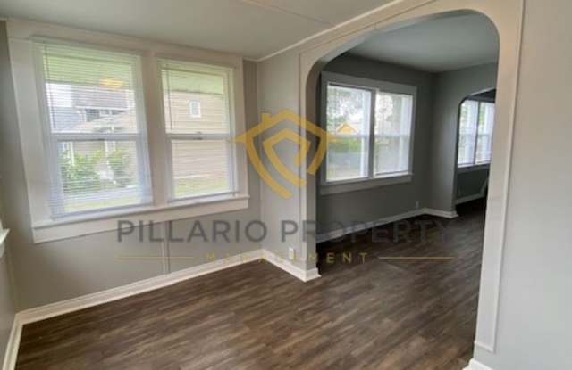 Extremely Spacious, Butler Tarkington, 4 Bedroom, 2.5 Bathroom, Updated House Available NOW! Gallery 2