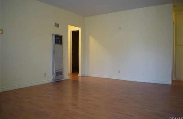 2033 S 2nd Street Gallery 3