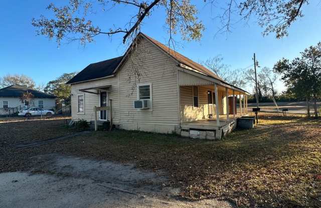 2 bed/1 bath House Under Renovations photos photos