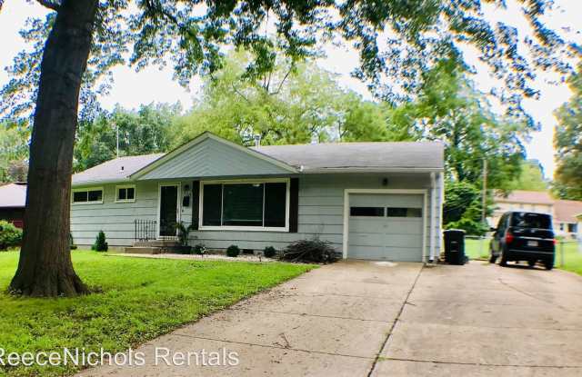110 Manor Drive - 110 Manor Drive, Belton, MO 64012