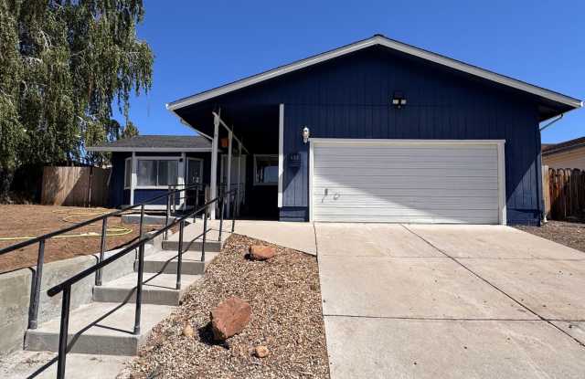 695 Cameron Way - 695 Cameron Way, Susanville, CA 96130