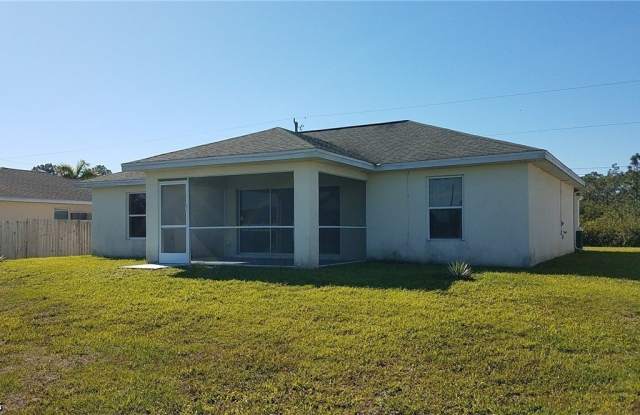 3002 52 Street W Gallery 2