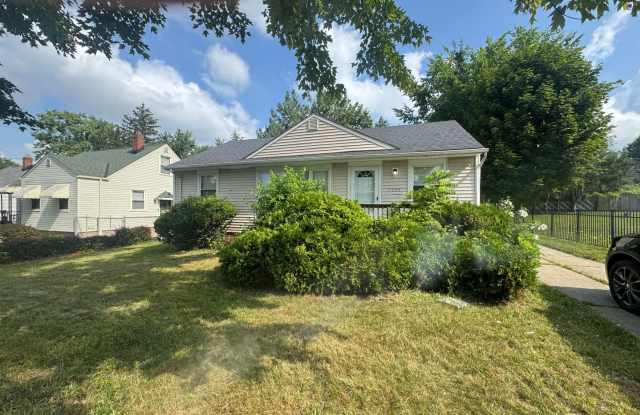Single Family Home 3 beds 1 bath Available Now! - 17113 Holly Hill Drive, Cleveland, OH 44128