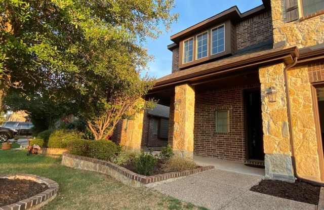4417 Moonlight Drive Gallery 2