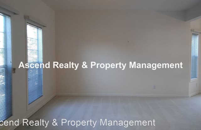 17469 NW Country Dr Gallery 2