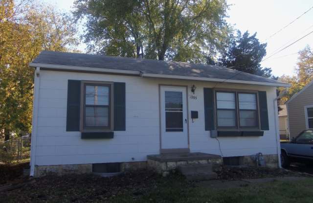 1205 W. 8th St. - 1205 West 8th Street, Junction City, KS 66441