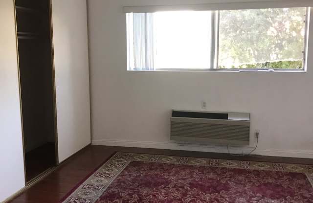 2401 Via Mariposa W Gallery 4