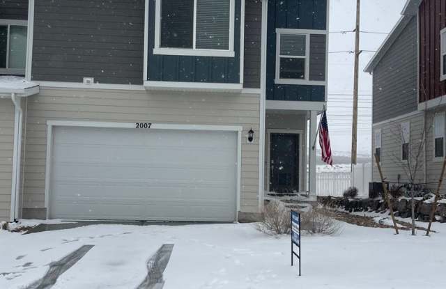 Beautiful Saratoga Springs Townhome for rent! photos photos