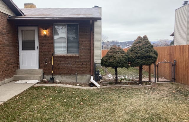 537 E Acoma Road - 537 Acoma Road, Midvale, UT 84047
