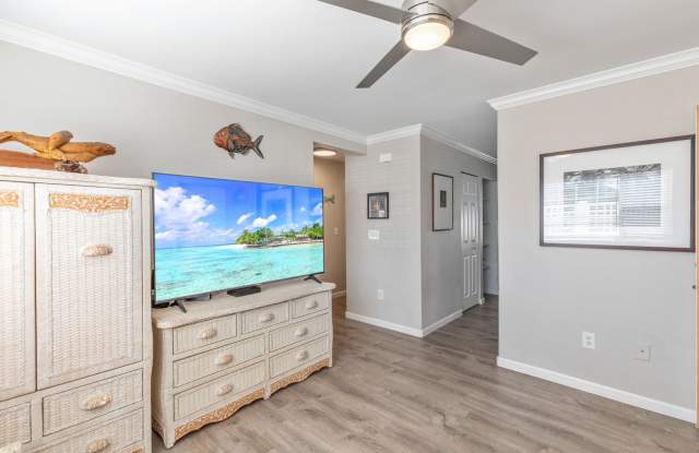 Fully furnished 2 bedroom, 2 bath at Villas at Kenolio Gallery 4