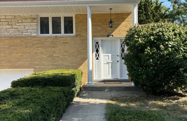 1121 North Northwest Highway - 1121 North Northwest Highway, Park Ridge, IL 60068