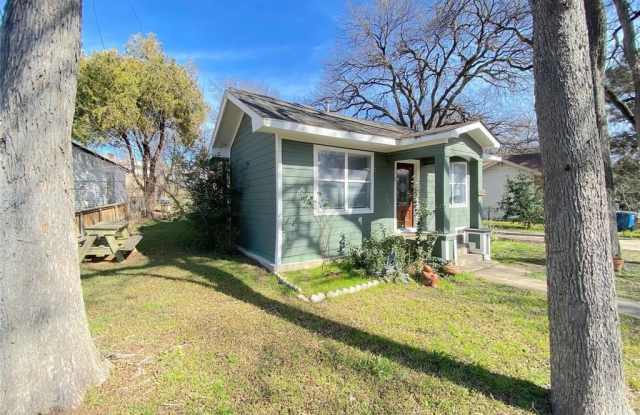1020 Griffith Avenue - 1020 Griffith Avenue, Dallas, TX 75208