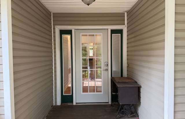 East Asheville - Large Yard, One Level, Outdoor Living Spaces! Gallery 3
