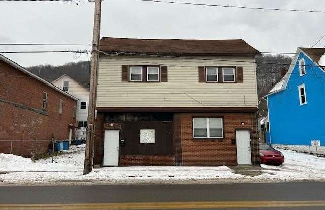 830 RAILROAD STREET photos photos