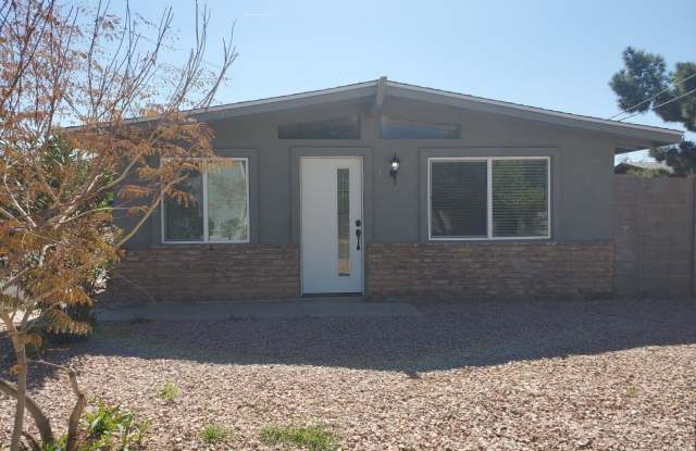 1909 E HAYDEN Lane - 1909 East Hayden Lane, Tempe, AZ 85281