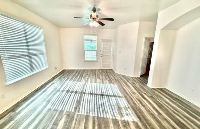 Gorgeous Corner Lot w/ Solar Panels Gallery 4