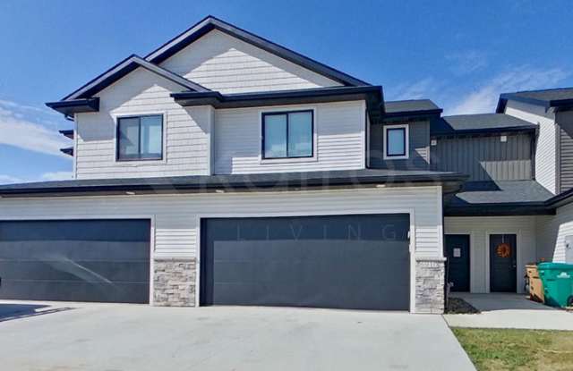 6910 Bluebell Court - 6910 Bluebell Court, Johnston, IA 50131