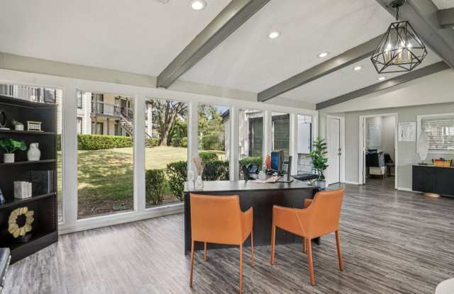 Keller Oaks Apartments Gallery 3