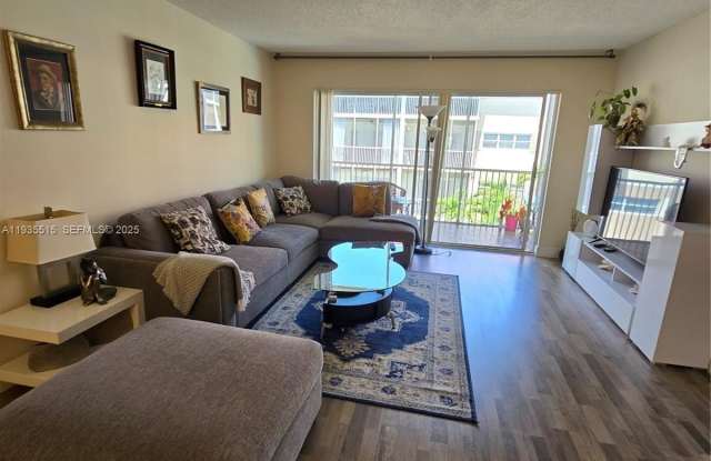 2097 S Ocean Dr photos photos