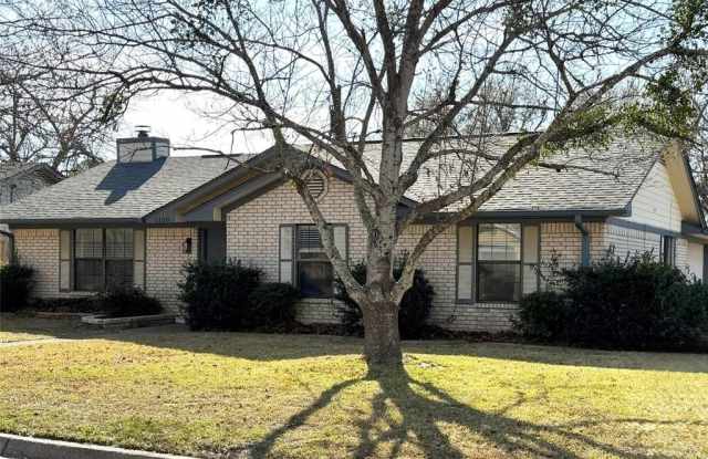 1100 Meadow Drive photos photos