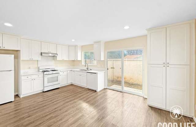 10274 Antrim Way Gallery 1