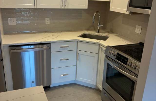 Nicely renovated condo in Burlington in a prime location! photos photos