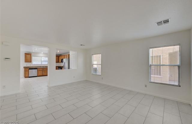 5672 Park City Avenue Gallery 2