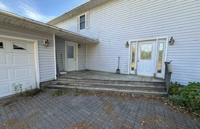 47346 Stratton Avenue Gallery 1