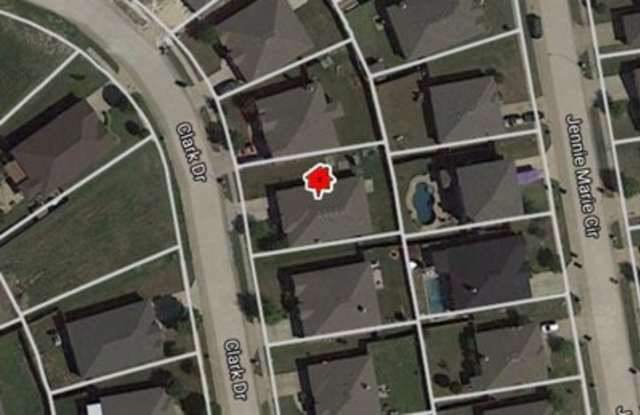 116 Clark Dr Gallery 4